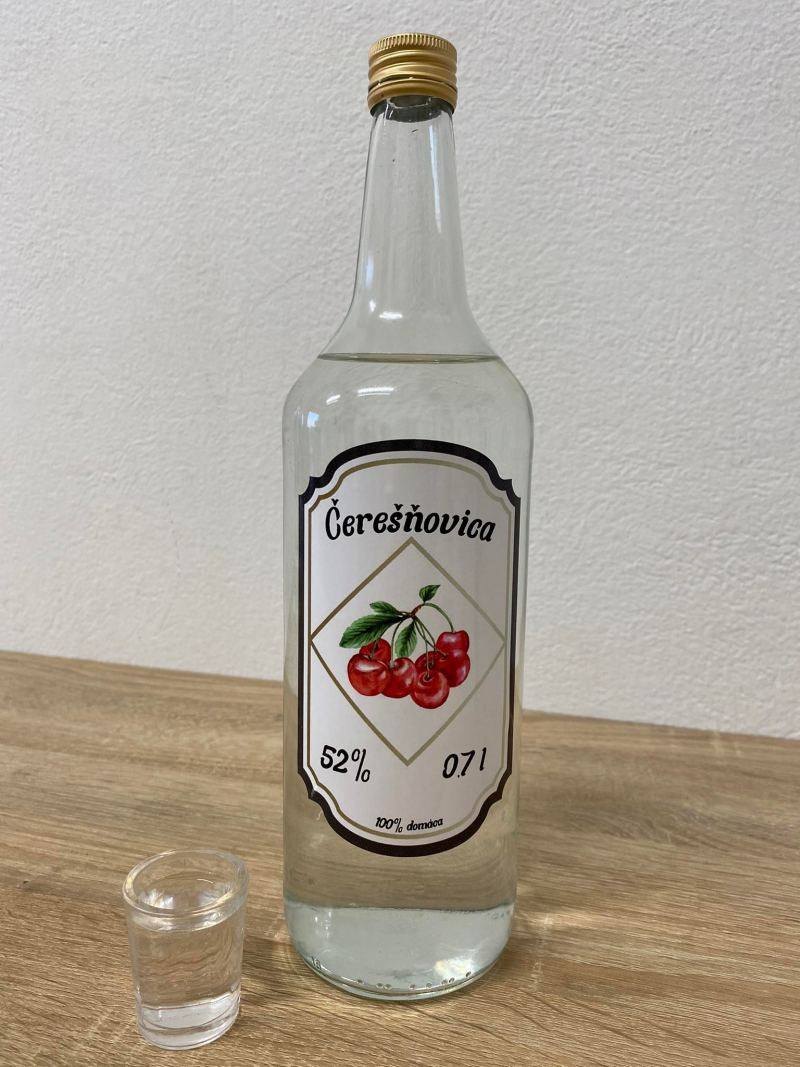 Etiketa / nálepka na fľašu Čerešnovica