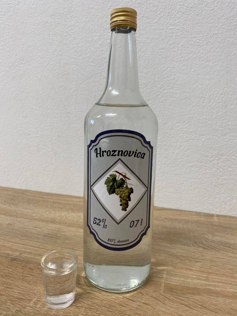 Etiketa / nálepka na fľašu Hroznovica