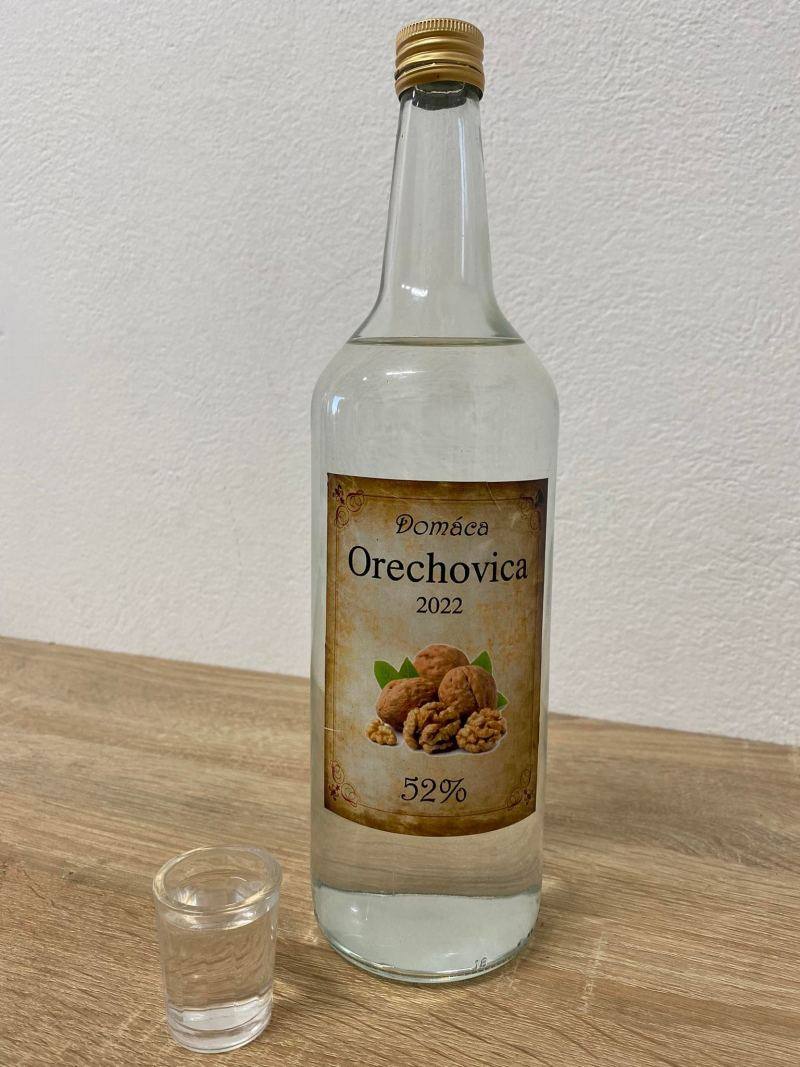 Etiketa / nálepka na fľašu Orechovica